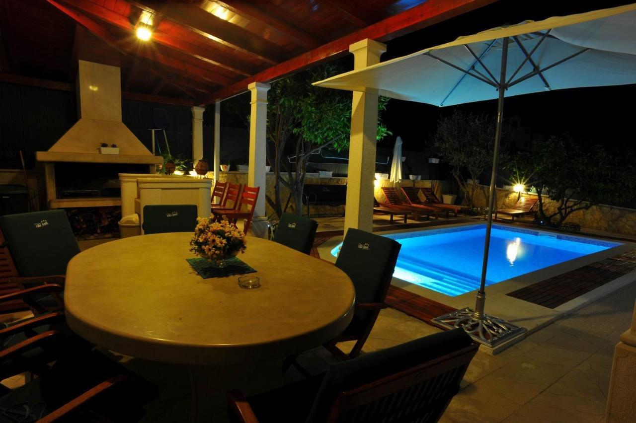 Villa Anni Sutivan Exterior foto